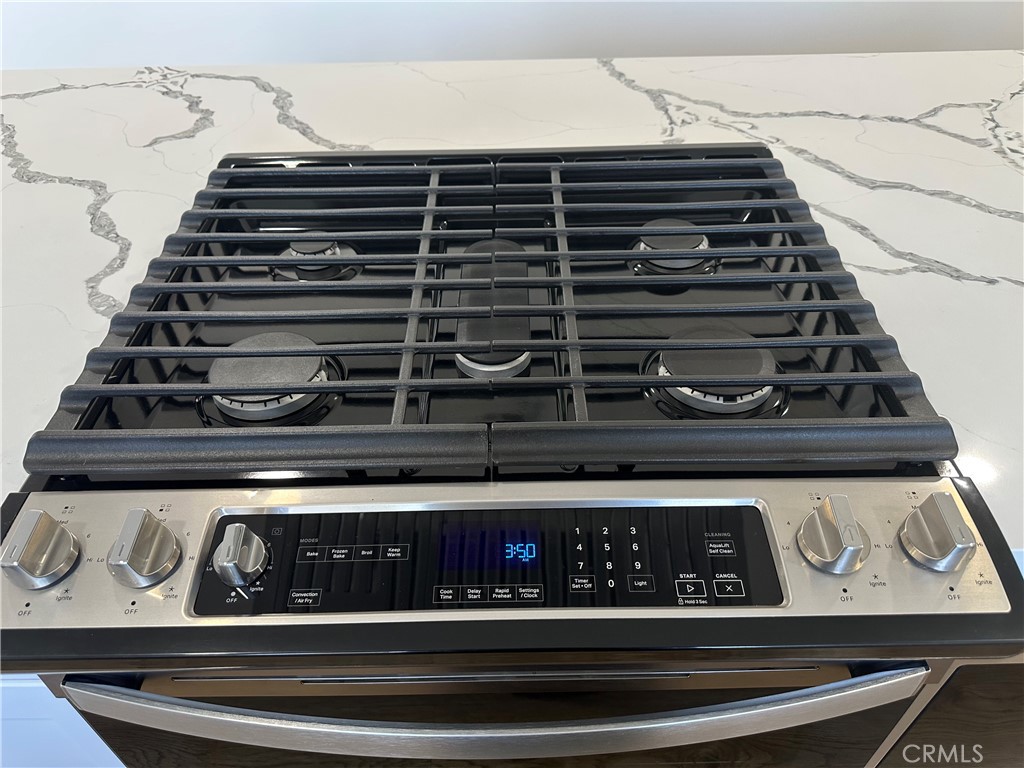 MLS #OC25150250 image #14