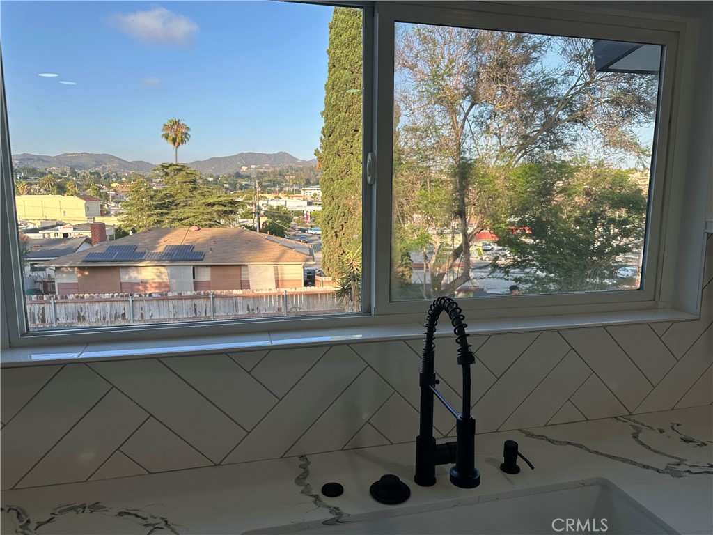 MLS #OC25150250 image #16