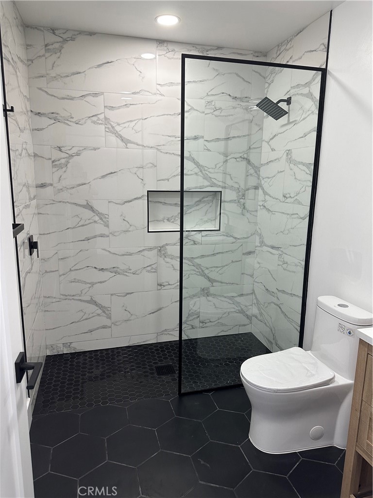 MLS #OC25150250 image #31