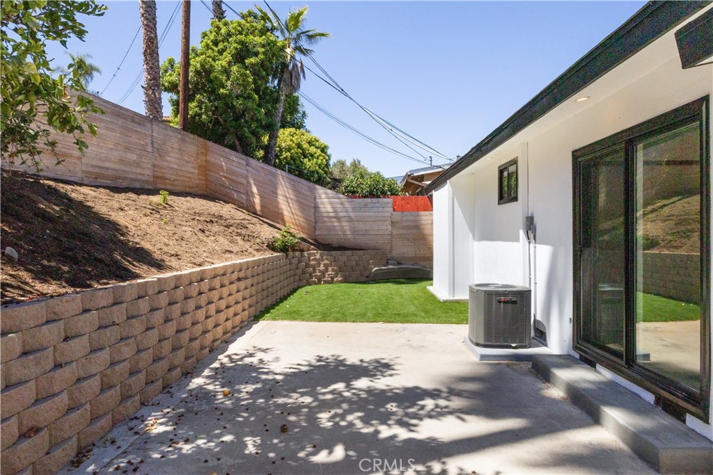 MLS #OC25150250 image #33