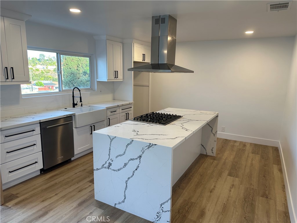 MLS #OC25150250 image #40