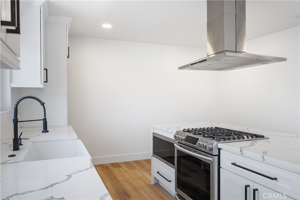 MLS #OC25150250 image #41