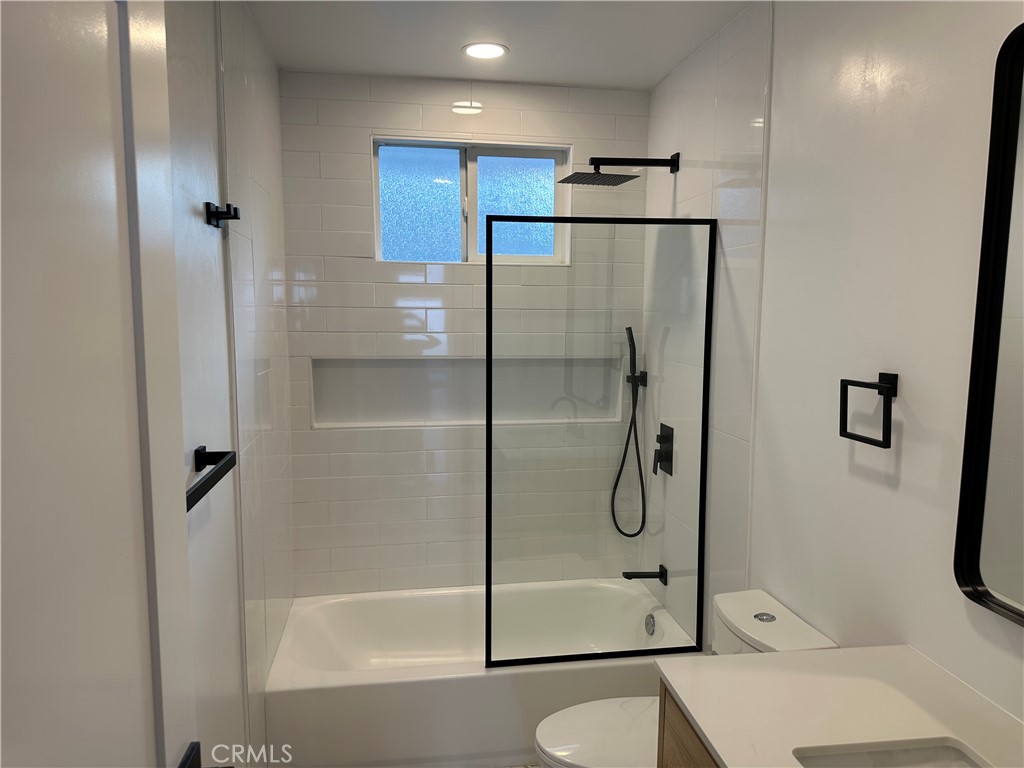 MLS #OC25150250 image #43