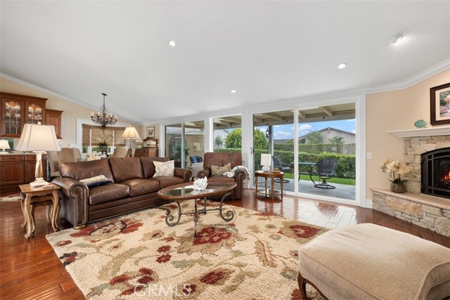 MLS #OC25150602 image #15