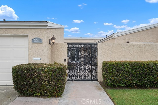 MLS #OC25150602 image #4