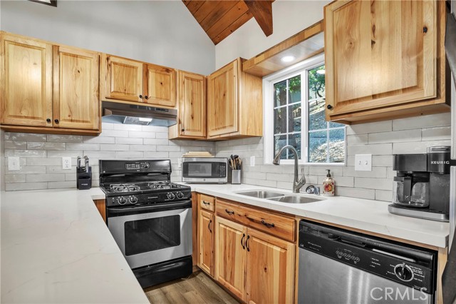 MLS #OC25150651 image #10