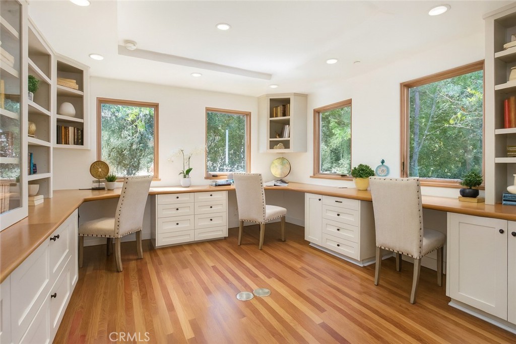 MLS #OC25150680 image #9