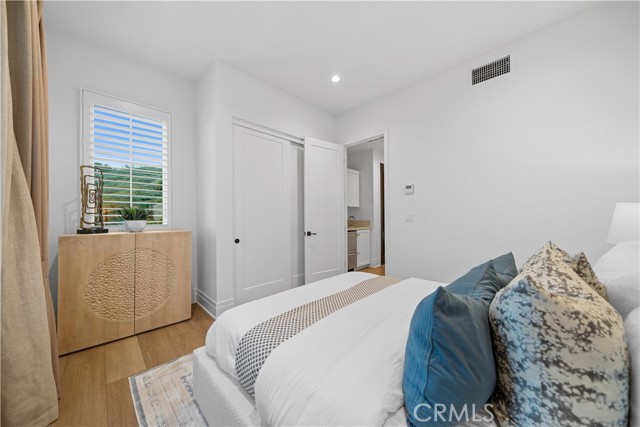 MLS #OC25151149 image #14