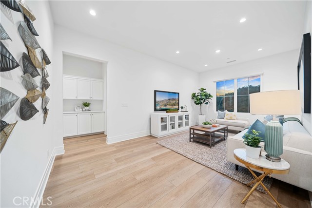 MLS #OC25151149 image #36