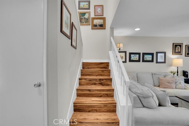 MLS #OC25151351 image #1