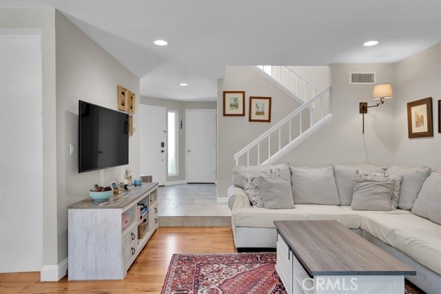 MLS #OC25151351 image #18