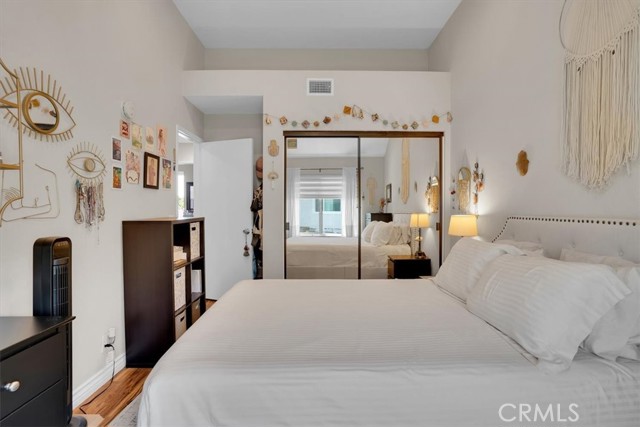 MLS #OC25151351 image #36