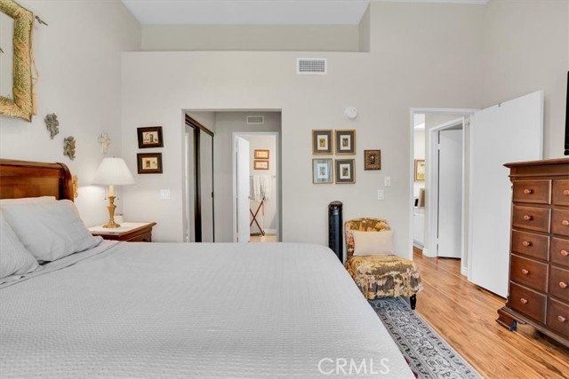 MLS #OC25151351 image #40