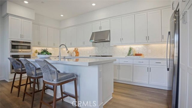 MLS #OC25151652 image #0