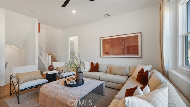 MLS #OC25151652 image #4