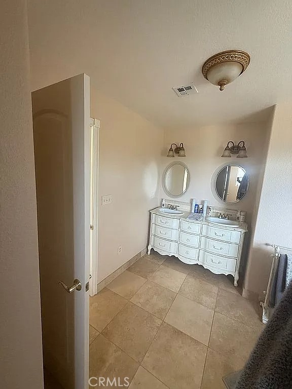 MLS #OC25151904 image #21