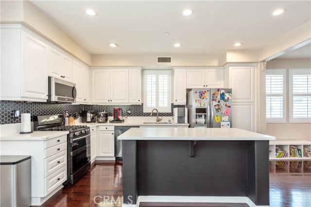 MLS #OC25152249 image #2