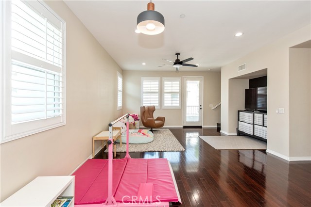 MLS #OC25152249 image #8