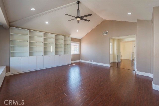 MLS #OC25152359 image #23