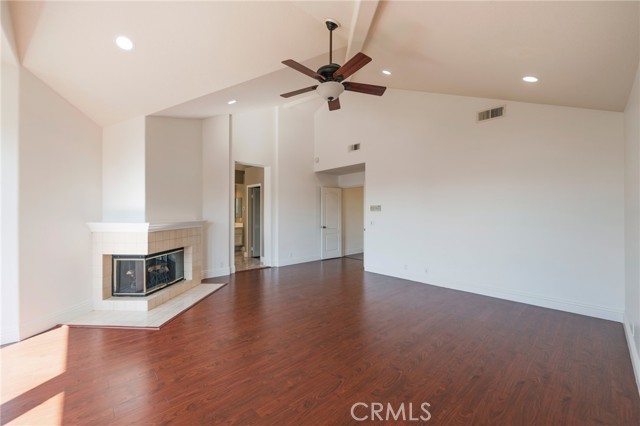 MLS #OC25152359 image #25