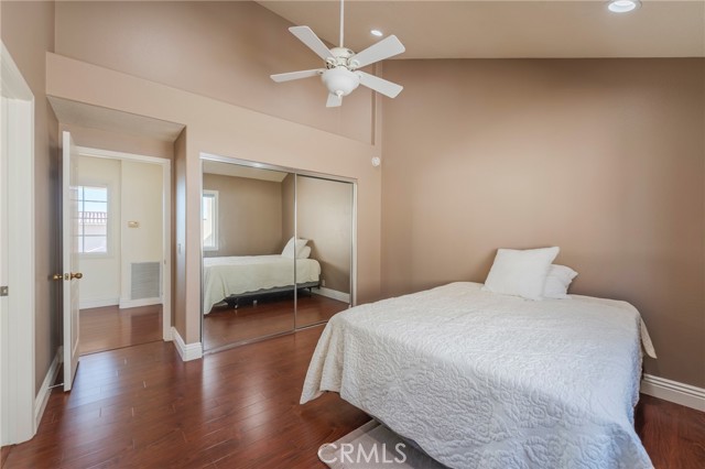 MLS #OC25152359 image #29