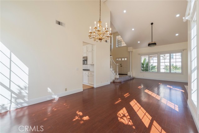 MLS #OC25152359 image #6