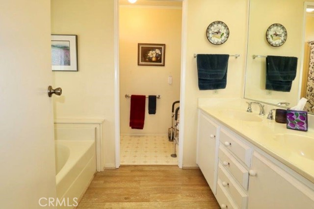 MLS #OC25152584 image #43