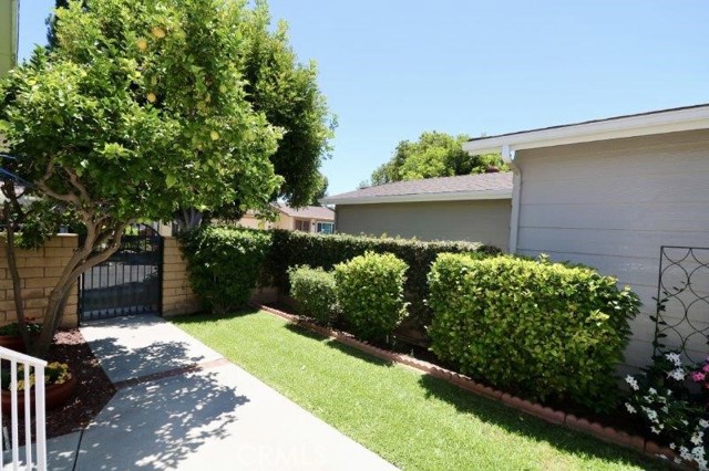 MLS #OC25152584 image #8