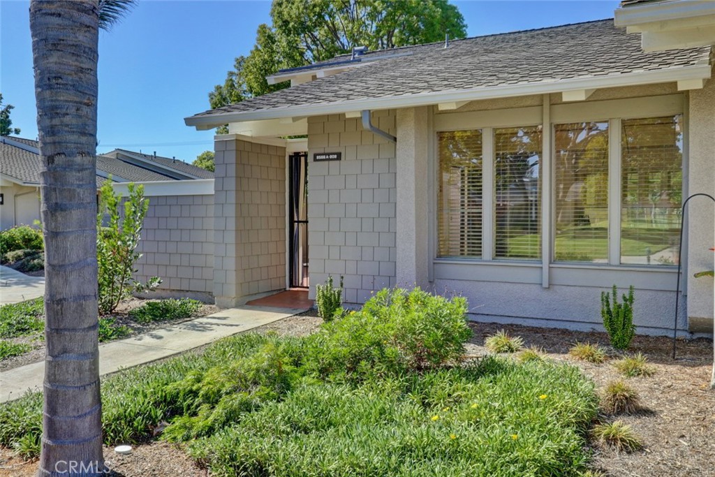 MLS #OC25152833 image #1