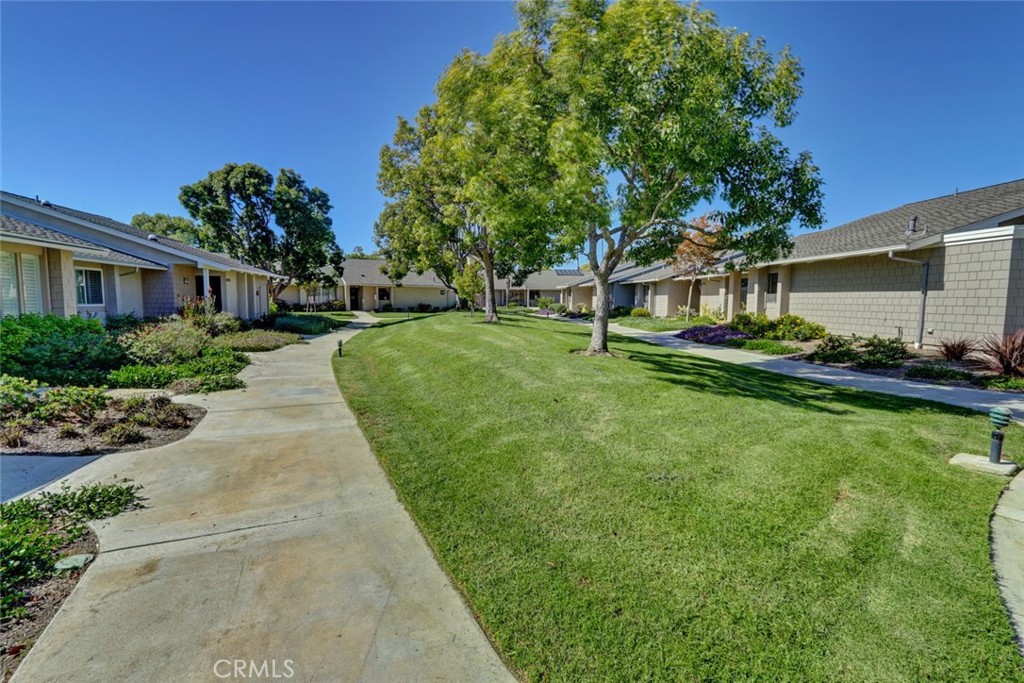 MLS #OC25152833 image #3