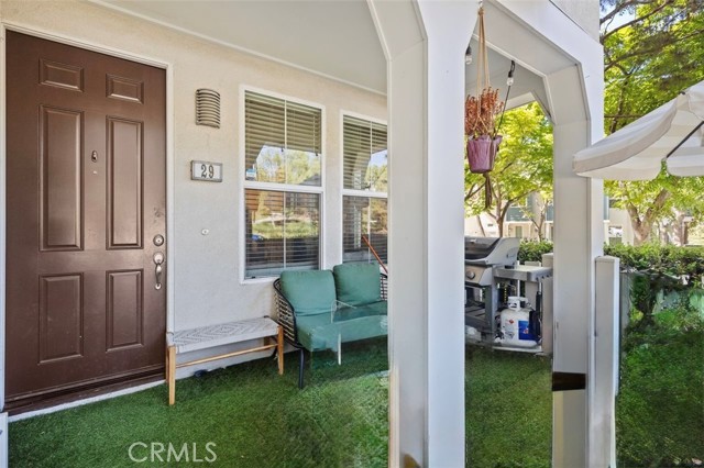 MLS #OC25153000 image #1