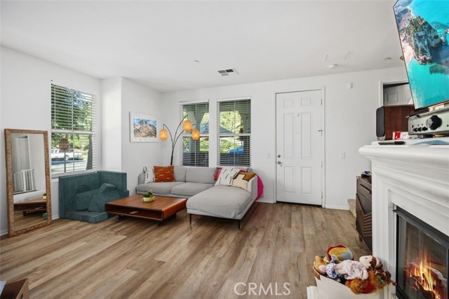 MLS #OC25153000 image #3