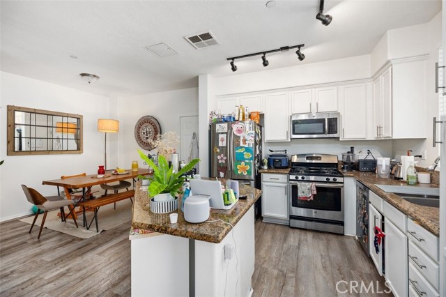 MLS #OC25153000 image #8