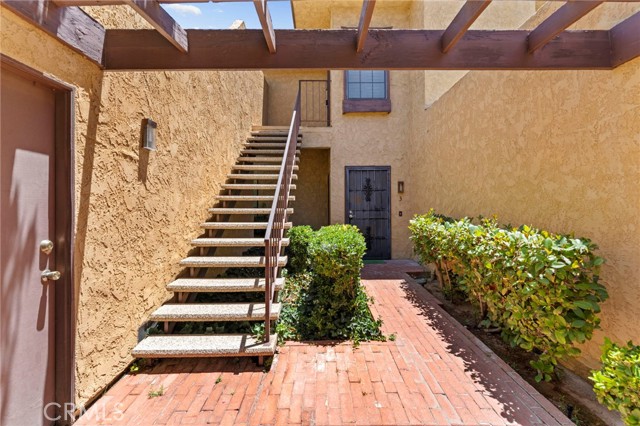 MLS #OC25153052 image #2