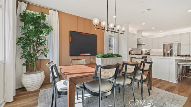 MLS #OC25153055 image #4