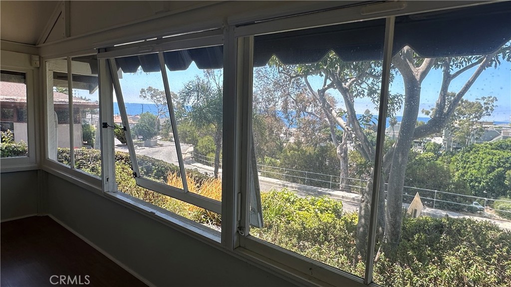 MLS #OC25153064 image #1