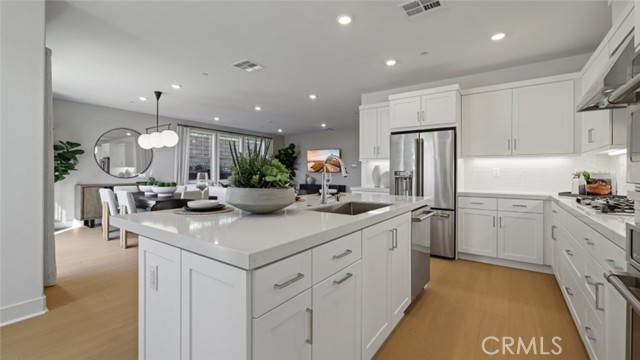 MLS #OC25153077 image #2