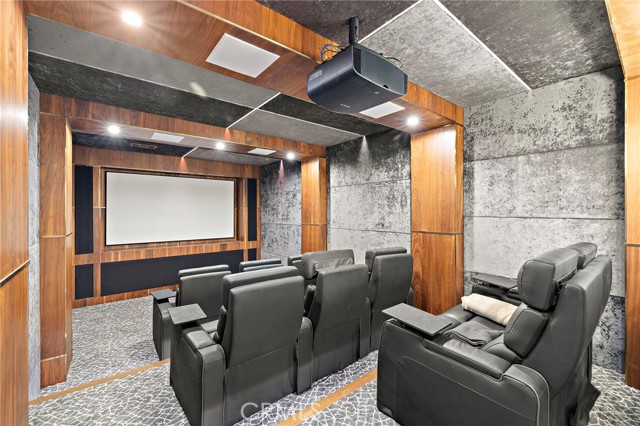 MLS #OC25153093 image #24