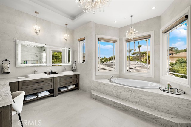 MLS #OC25153093 image #32