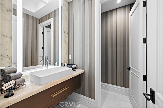 MLS #OC25153093 image #9