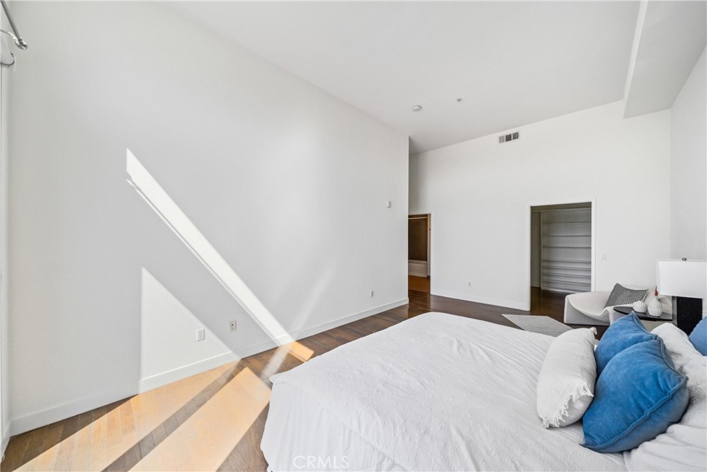 MLS #OC25153148 image #18