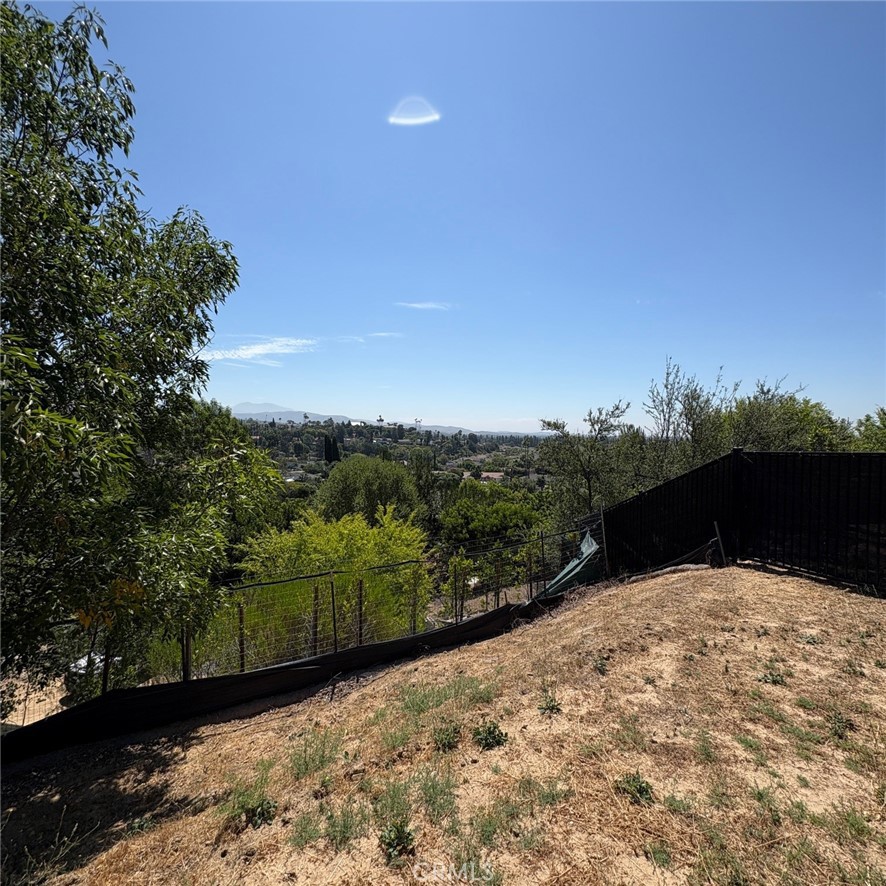 MLS #OC25153195 image #2