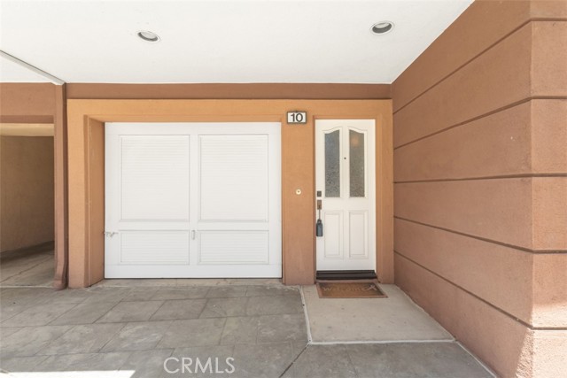 MLS #OC25153357 image #2