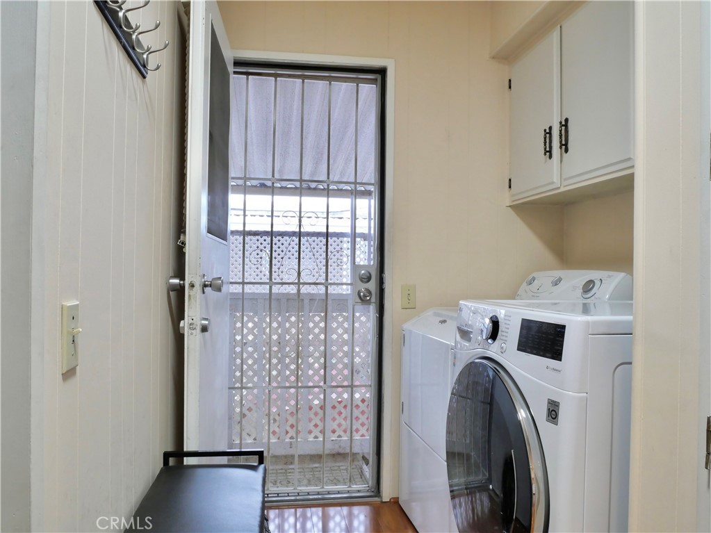 MLS #OC25153382 image #17