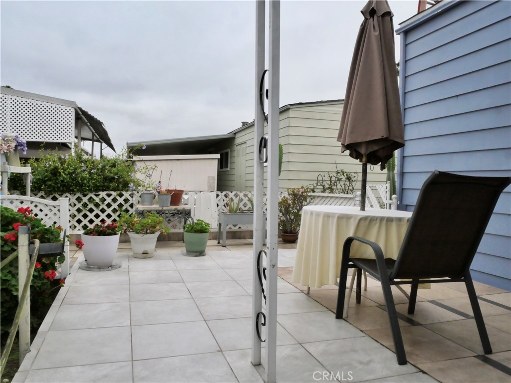 MLS #OC25153382 image #2