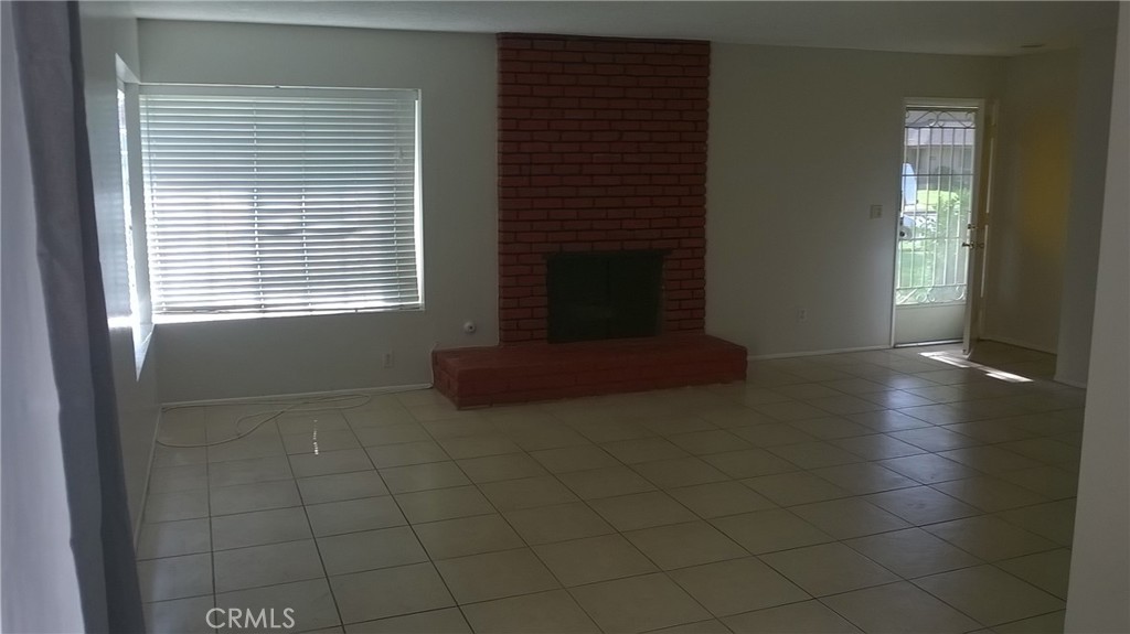 MLS #OC25153831 image #3