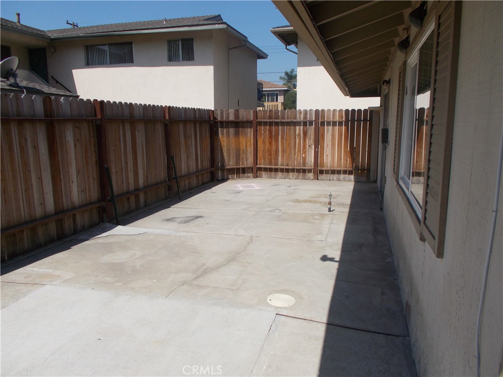 MLS #OC25153831 image #4