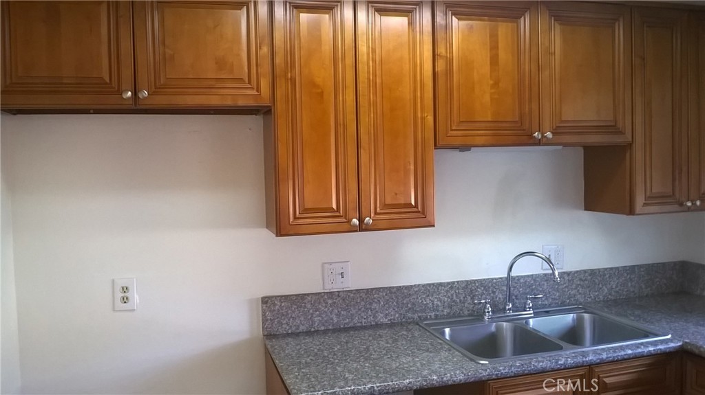 MLS #OC25153831 image #6