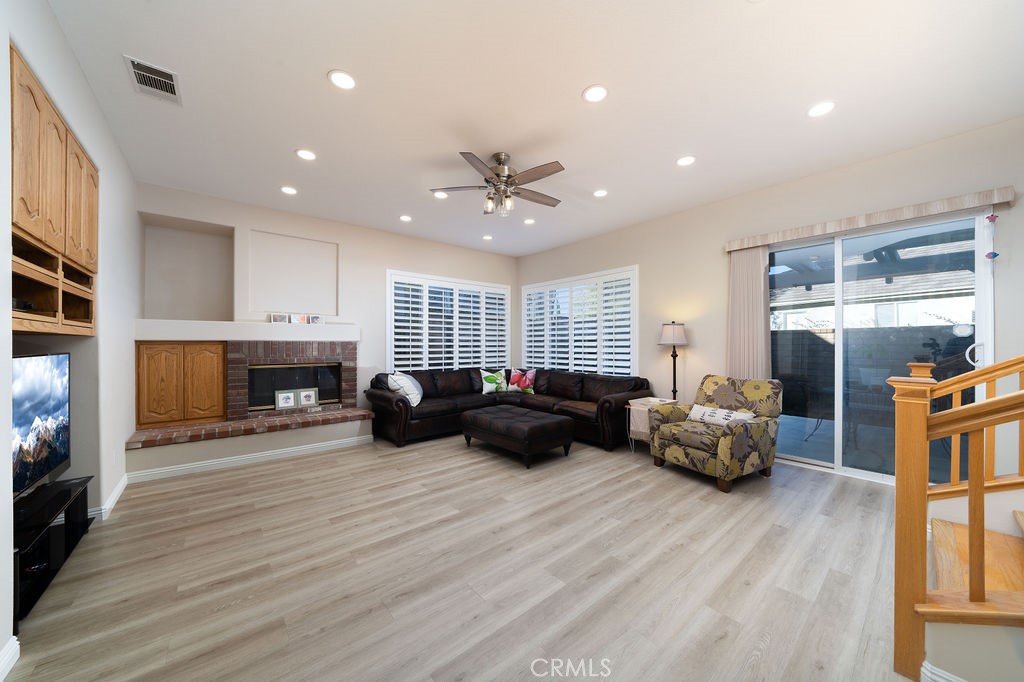 MLS #OC25153858 image #10