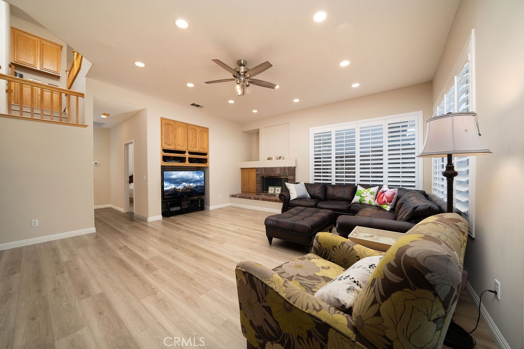 MLS #OC25153858 image #11